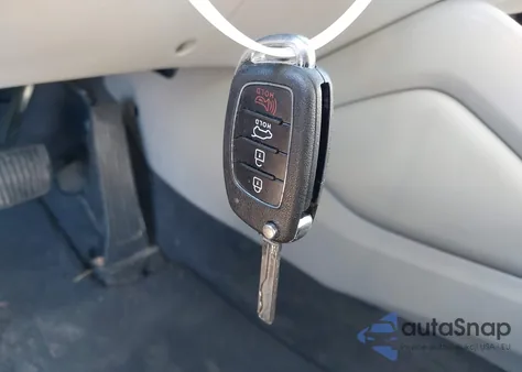 2017 Hyundai Tucson Limited/Sport And Eco/Se z USA, uszkodzony, nr VIN KM8J3CA48HU544681